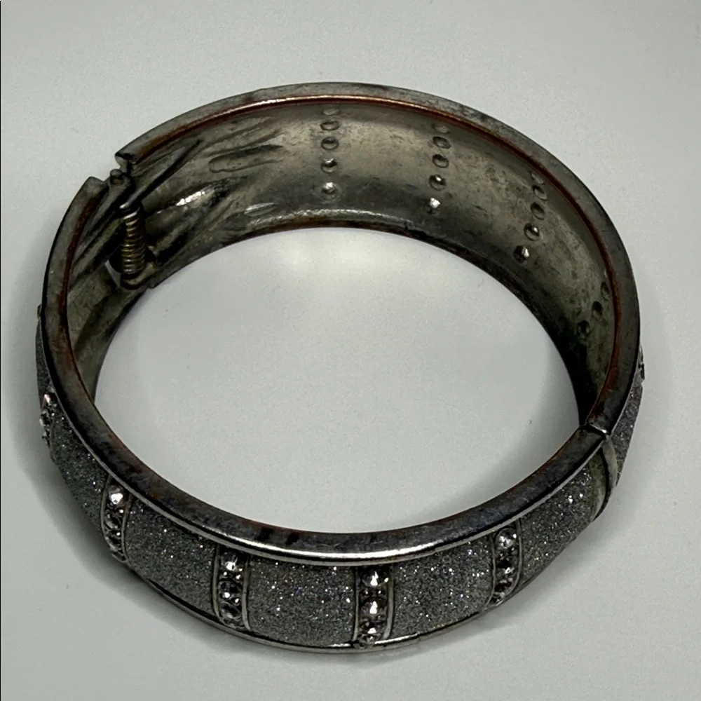 Vintage hinged Silver Glitter rhinestone clamper Bangle bracelet